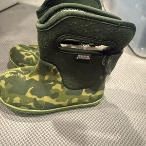 Bogs Kids' Green Camo Waterproof Boots